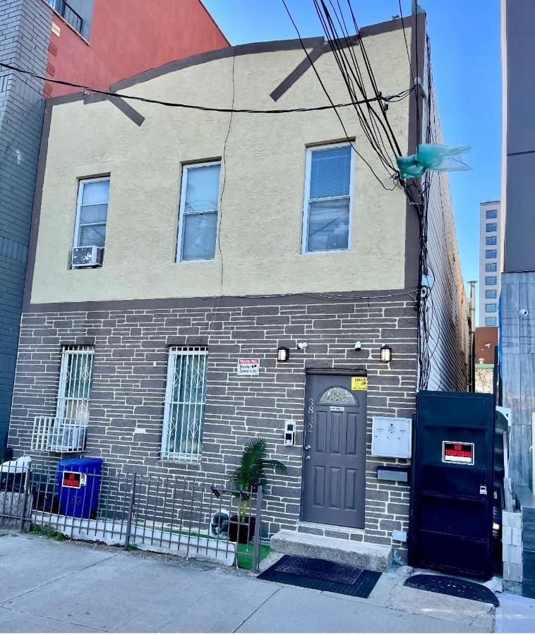 3 Bedrooms 2 Stops To Manhattan نيو يورك المظهر الخارجي الصورة
